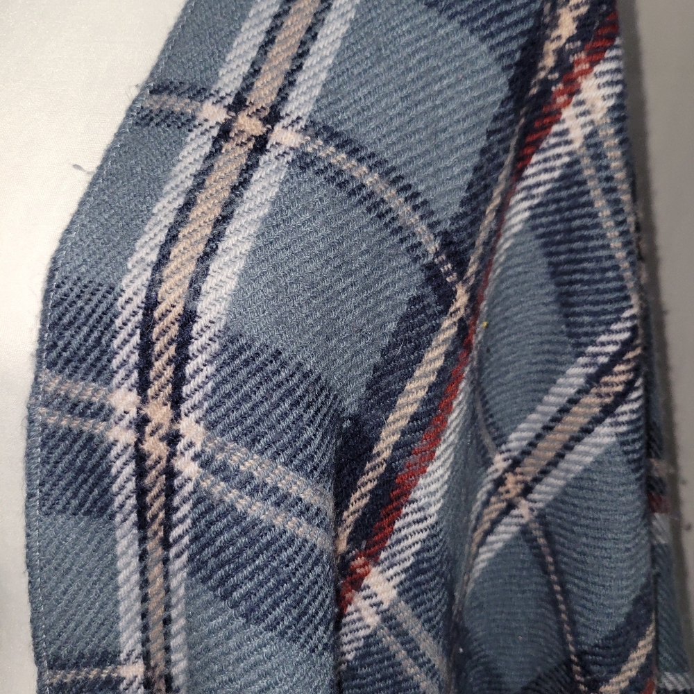 Modena Poncho - Picture 5 of 8